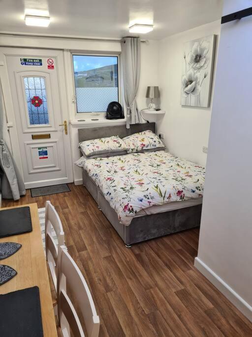 Sunset Place Lower Boscaswell Екстериор снимка