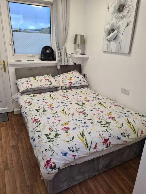 Sunset Place Lower Boscaswell Екстериор снимка