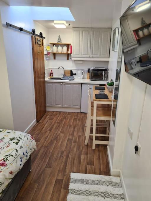 Sunset Place Lower Boscaswell Екстериор снимка